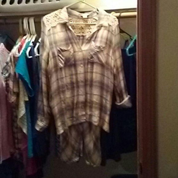 flannel & crochet button up - Picture 1 of 4
